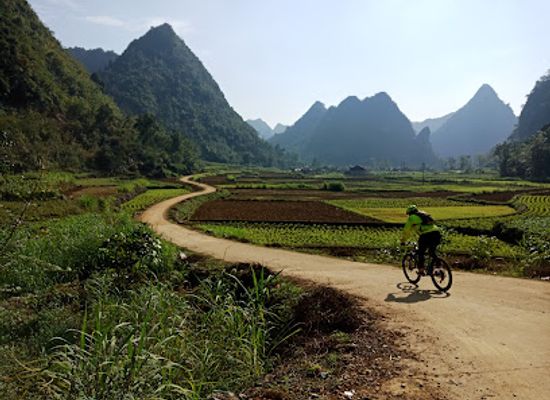 vietnam/sapa/landmark/adventure-bike-tour-vietnam
