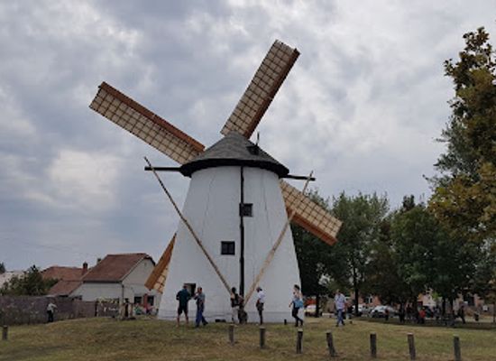 hungary/southern-great-plain/landmark/dorozsmai-szelmalom-szeged-kiskundorozsma