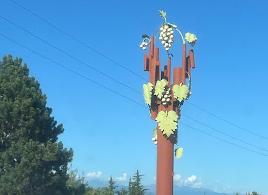 georgia/telavi/landmark/georgian-vine-monument
