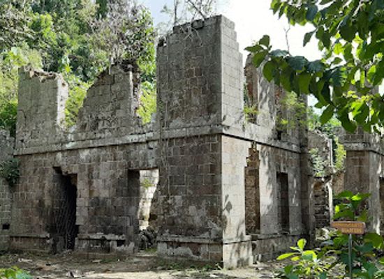 dominica/saint-luke/landmark/fort-shirley