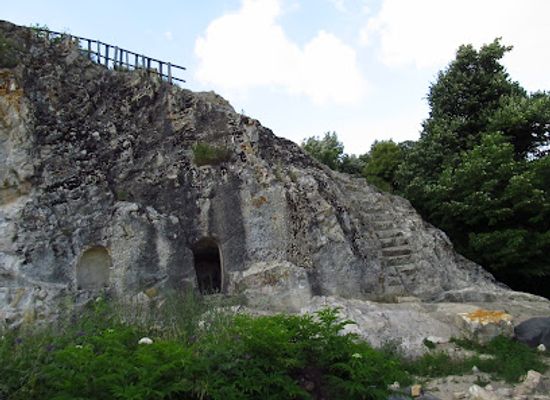bulgaria/thrace/landmark/the-deaf-stones