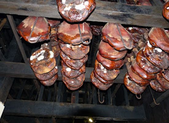 montenegro/ljesanska-nahija/landmark/sevaljevic-prsut-smoked-ham-and-chesse-you-must-visit-this-place-for-best-local-product