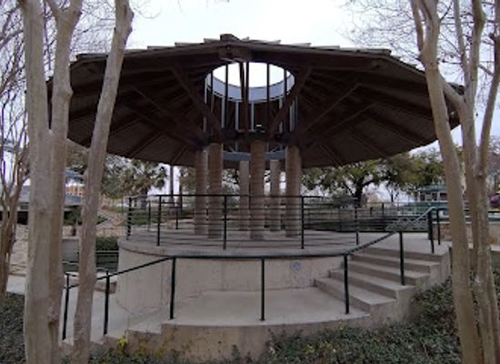 texas/south-texas/landmark/san-antonio-river-lock-dam