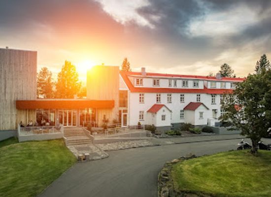 iceland/egilsstadir/landmark/gistihusio-lake-hotel-egilsstaoir