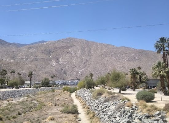 california/palm-springs/tahquitz-river-estates/landmark/tahquitz-creek-footbridge-and-trail