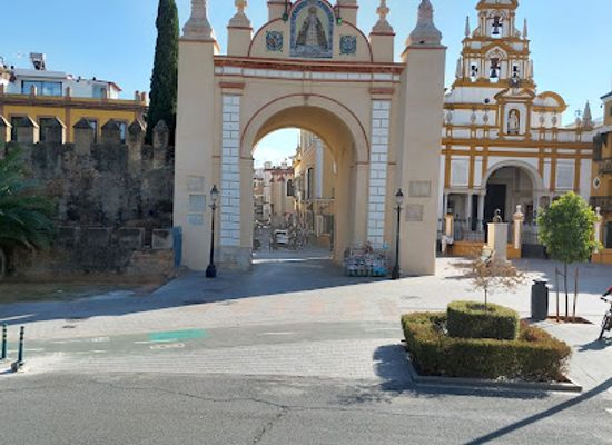 spain/seville/macarena/landmark/arco-de-la-macarena