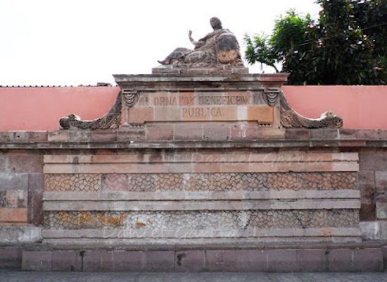 mexico/bajio/landmark/puente-de-las-monas