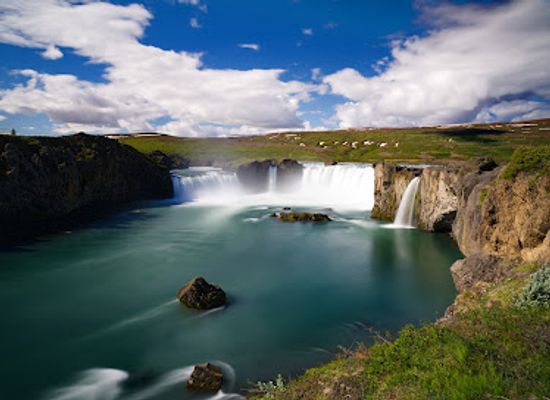iceland/highlands/landmark/gooafoss-waterfall