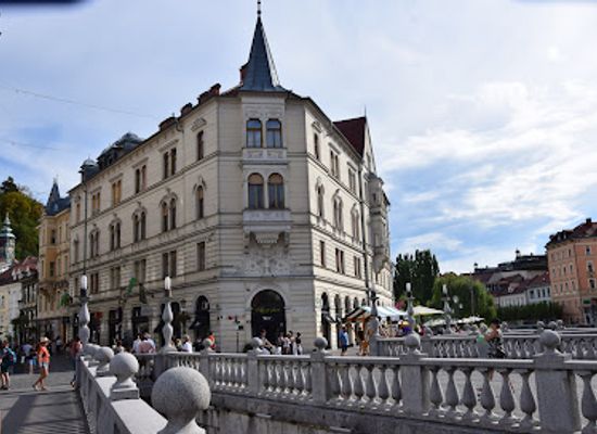 slovenia/ljubljana/landmark/rain-place