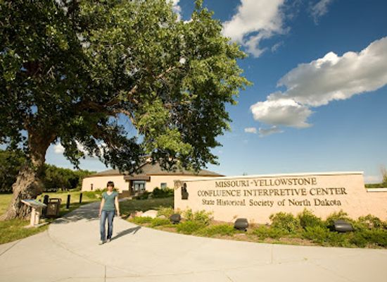 north-dakota/missouri-coteau/landmark/missouri-yellowstone-confluence-interpretive-center