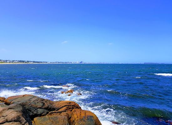 uruguay/punta-ballena/landmark/punta-del-chileno