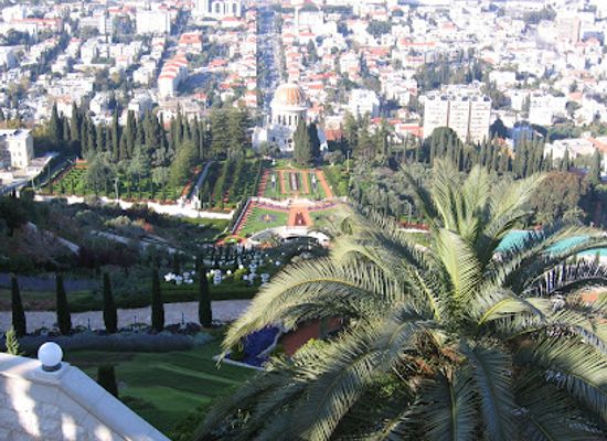israel/haifa/carmel-center/landmark/hacarmel-center