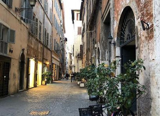 italy/rome/landmark/via-dei-coronari