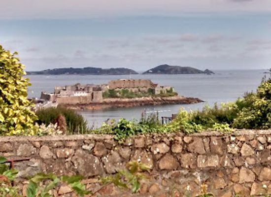 guernsey/castel/landmark/hauteville-victor-hugo-house