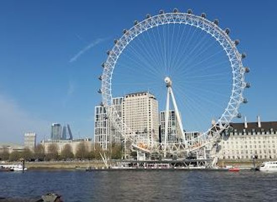 united-kingdom/london/landmark/embankment-pl