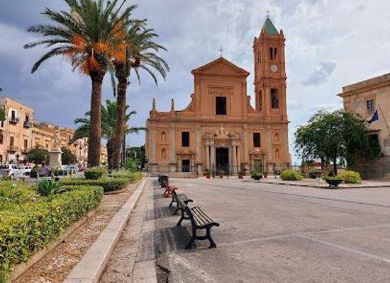 italy/sicily/landmark/piazza-duomo
