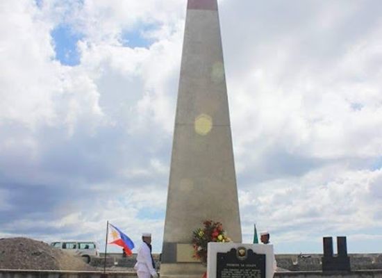 philippines/legazpi/landmark/pagdaong-sa-legazpi-historical-marker