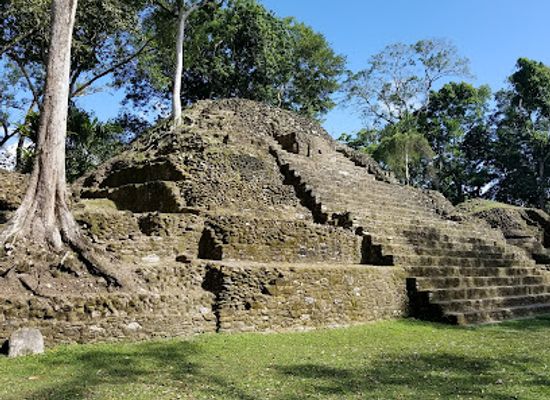 belize/hopkins/landmark/cahal-pech-archaeological-reserve