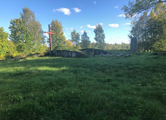 sweden/gotaland/landmark/tvarreds-kyrkoruin