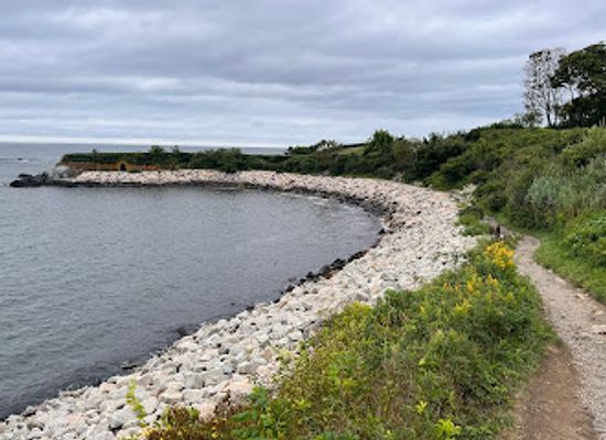 rhode-island/newport-county/landmark/cliff-walk-wetmore-ave-entry-exit
