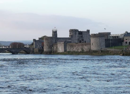 ireland/county-limerick/landmark/limerick-city-gallery-of-art
