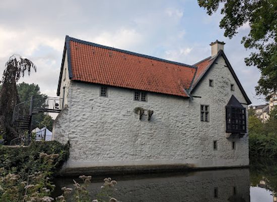 germany/ruhr/landmark/wasserschloss-haus-rodenberg-vhs-dortmund
