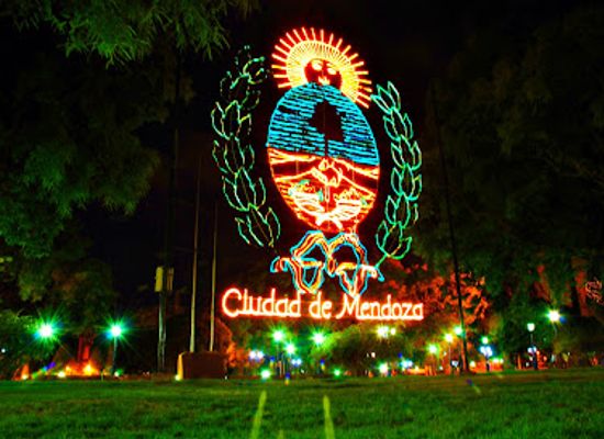 argentina/mendoza/landmark/shield-of-the-province-of-mendoza