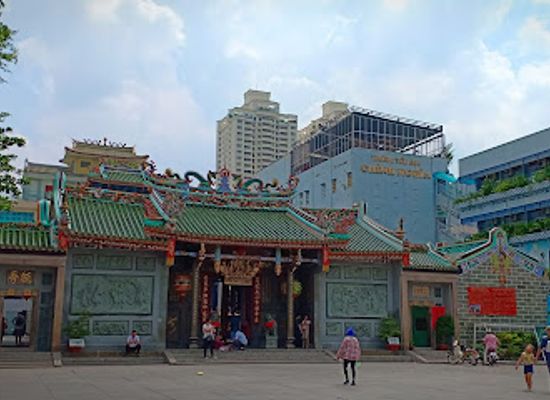 vietnam/ho-chi-minh-city/district-5/landmark/tam-son-hoi-quan-pagoda