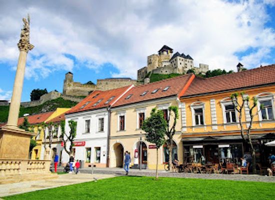 slovakia/trencin-region/landmark/morovy-stlp