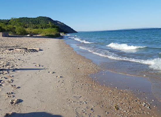 michigan/sleeping-bear-dunes-national-lakeshore/landmark/robert-h-manning-memorial-lighthouse
