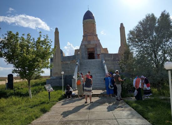 kazakhstan/semirechye-seven-rivers/landmark/baba-tukti-mausoleum