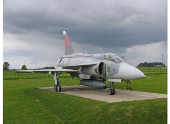 estonia/tartu-county/landmark/estonian-aviation-museum