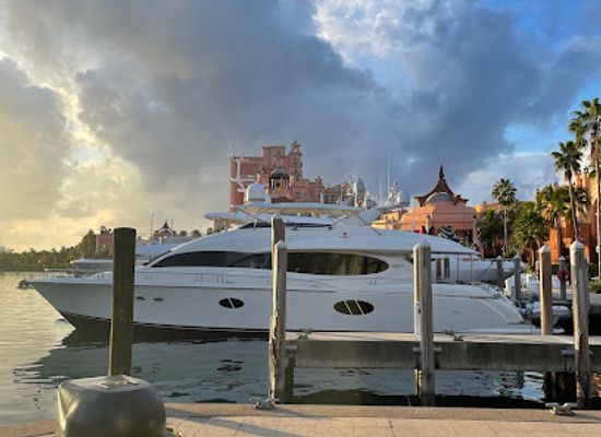 the-bahamas/nassau-and-paradise-island/landmark/marina-village-at-atlantis
