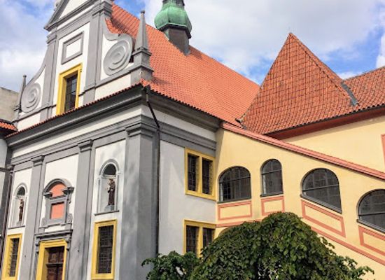czechia/cesky-krumlov/landmark/kostel-boziho-tela