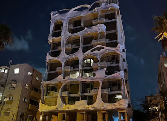 israel/central-district/landmark/crazy-house