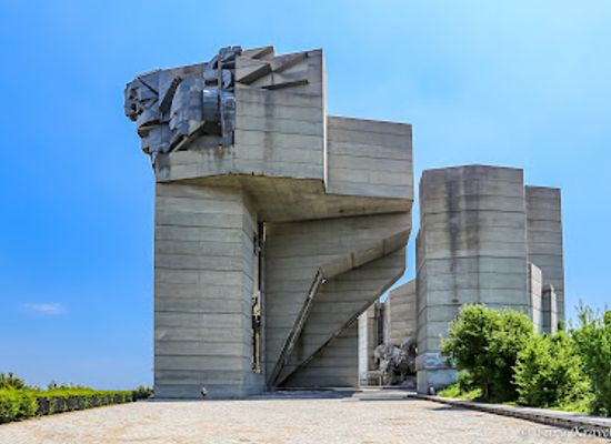 bulgaria/shumen/landmark/founders-of-the-bulgarian-state-monument