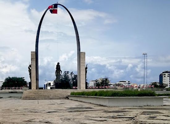 dominican-republic/santo-domingo/malecon/landmark/plaza-de-la-bandera-republica-dominicana