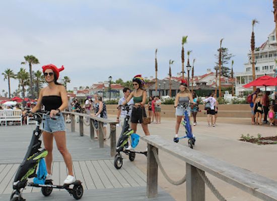 california/coronado/landmark/paradise-trike-tours
