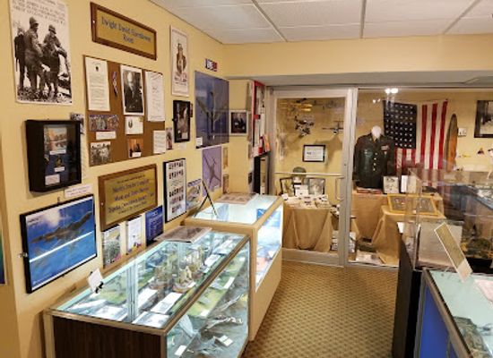 kansas/topeka/landmark/holley-museum-military-history