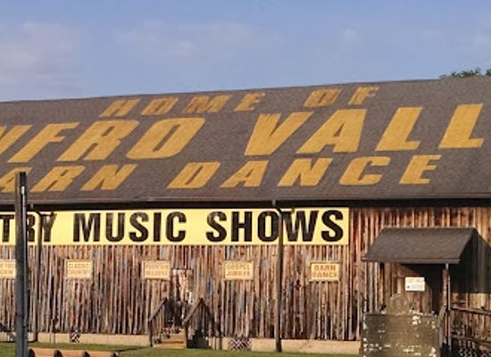kentucky/outer-bluegrass/landmark/renfro-valley-entertainment-center