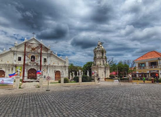 philippines/ilocos-norte/vigan-city/landmark/plaza-salcedo-luneta-park-musical-dancing-fountain
