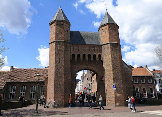 netherlands/betuwe/landmark/kamperbinnenpoort