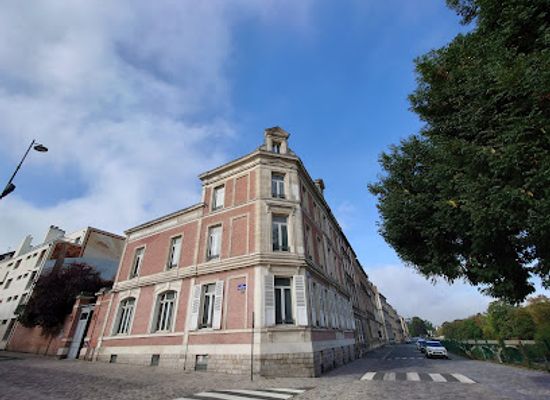 france/amiens/saint-leu/landmark/jules-verne-house