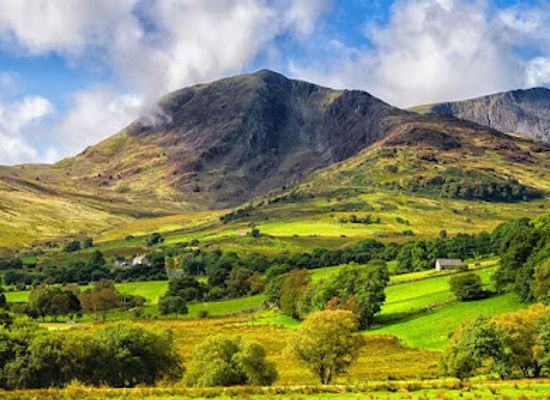 united-kingdom/snowdonia-national-park/attraction/yr-wyddfa-2