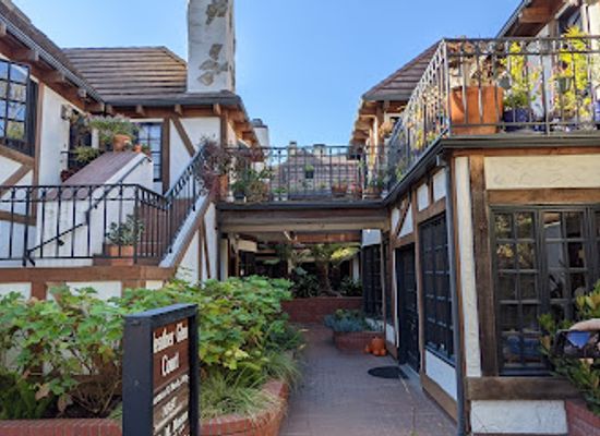 california/carmel-by-the-sea/landmark/carmel-plaza