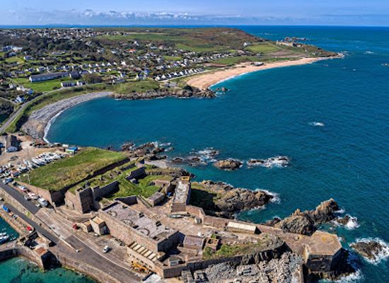 guernsey/st-anne/landmark/fort-grosnez