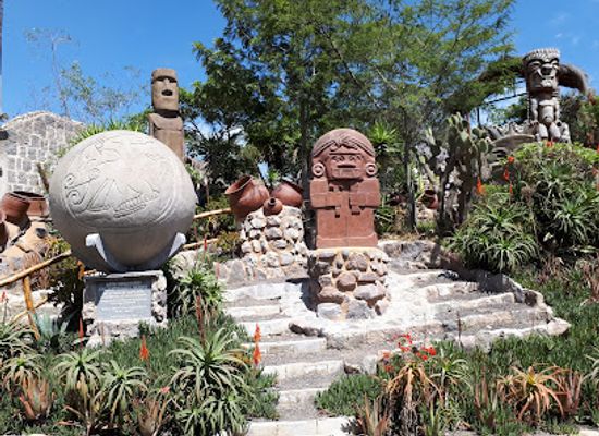 ecuador/pacific-coast/landmark/intinan-equator-museum