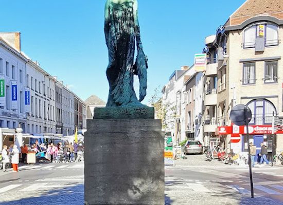 belgium/aalst/landmark/monument-koningin-astrid