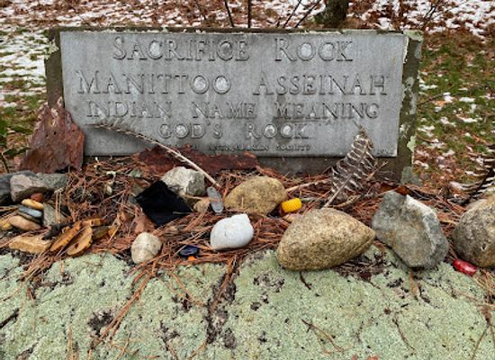 massachusetts/plymouth-county/landmark/sacrifice-rock