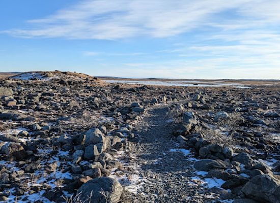 canada/nunavut/landmark/qamaviniktalik-rankin-inlet-historical-sites
